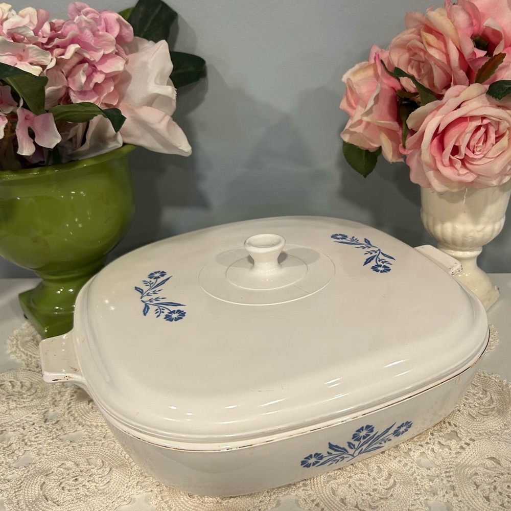 Corning Ware Blue Cornflower Pyroceram 10" Casserole Dish with Rare Lid Vintage